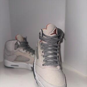 Jordan VI Grey and cream